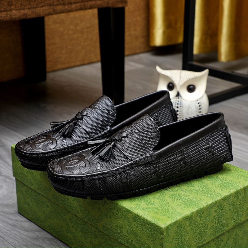 G*u*i leather shoes